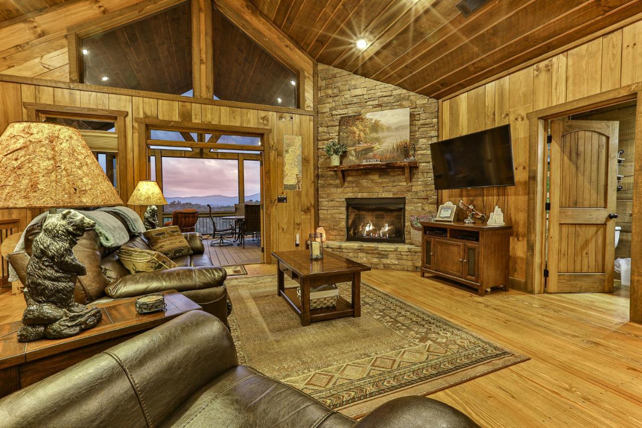 Eagles Crest - Long Range Layered Mountain Views In Peaceful Neighborhood! Villa Mineral Bluff Bagian luar foto