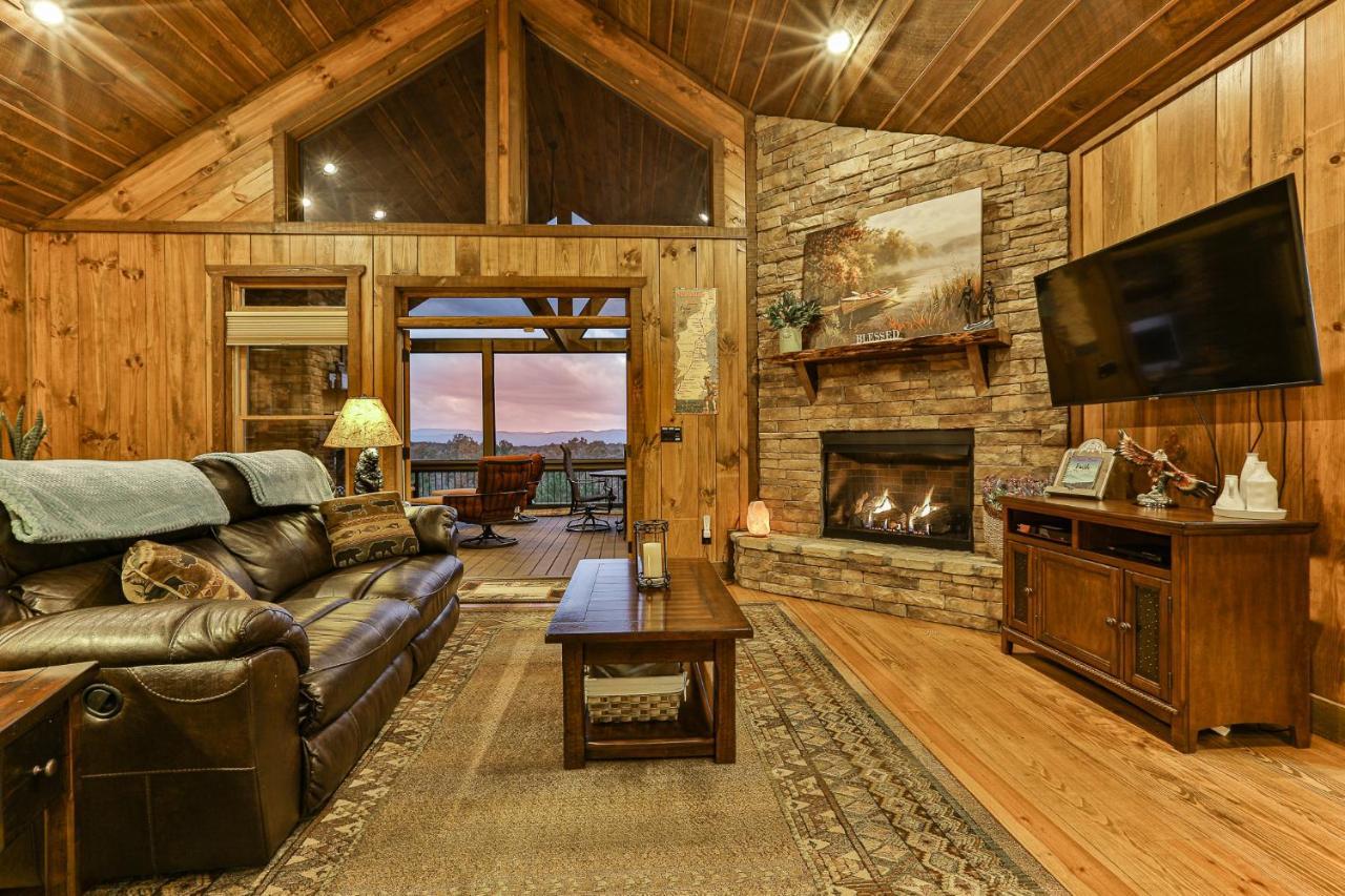 Eagles Crest - Long Range Layered Mountain Views In Peaceful Neighborhood! Villa Mineral Bluff Bagian luar foto